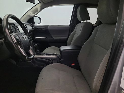 Used 2016 Toyota Tacoma SR5 AWD/4WD image 17