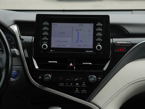 Used 2022 Toyota Camry SE w/ Cold Weather Package FWD image 35