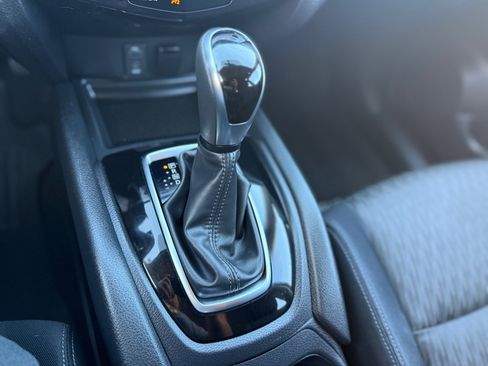 Used 2017 Nissan Rogue S image 25