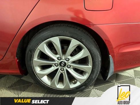 Used 2012 Hyundai Sonata Limited w/ Navigation Pkg FWD image 24