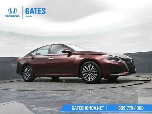 Used 2023 Nissan Altima 2.5 SV image 33