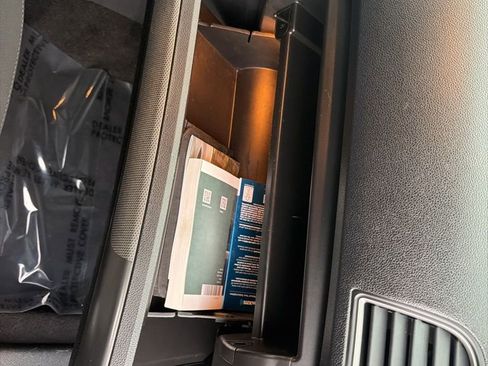 Certified 2018 Ford Explorer XLT w/ Equipment Group 201A image 33