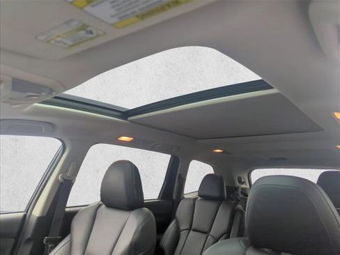 Used 2022 Subaru Ascent Limited w/ Technology Package image 17