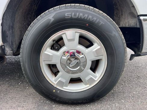 Used 2010 Ford F150 XLT image 25