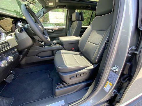 New 2026 GMC Yukon Elevation w/ Elevation Premium Package AWD/4WD image 21