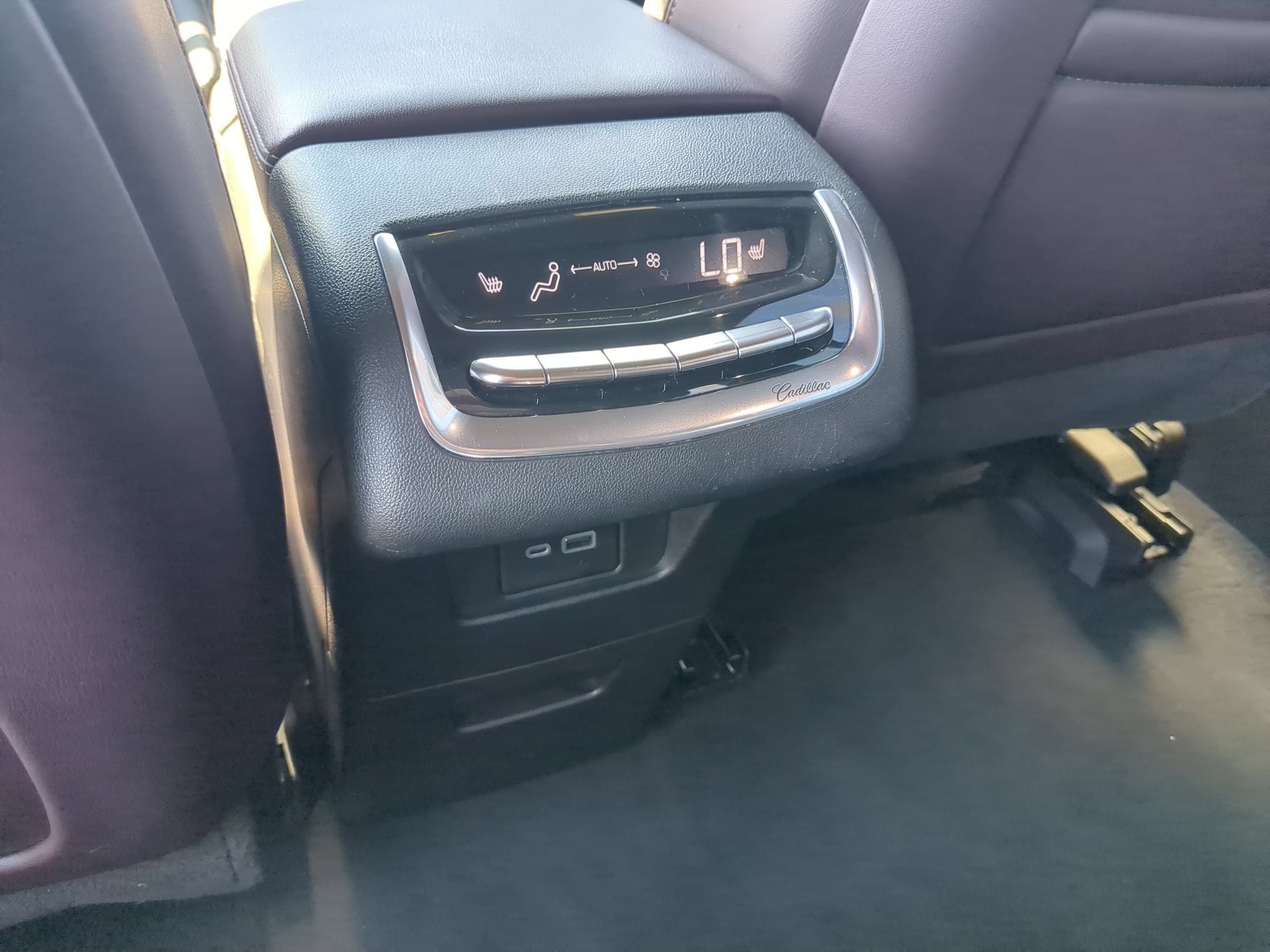 Certified 2020 Cadillac XT6 Premium Luxury AWD/4WD image 19