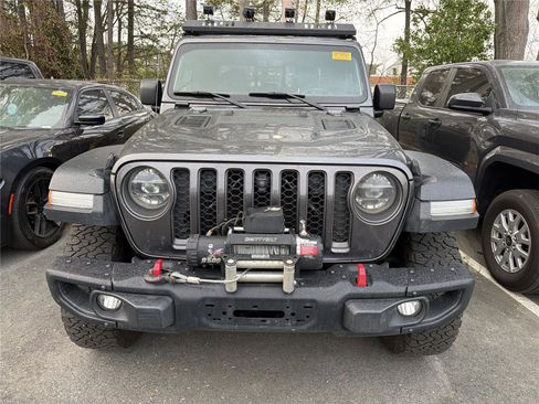 Used 2020 Jeep Gladiator Rubicon image 2