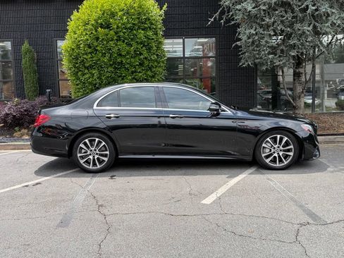 Used 2020 Mercedes-Benz E 450 4MATIC Sedan w/ Parking Assistance Package image 21