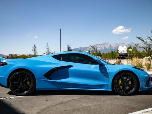 Used 2022 Chevrolet Corvette Stingray Preferred Cpe w/ Z51 Performance Package RWD image 18