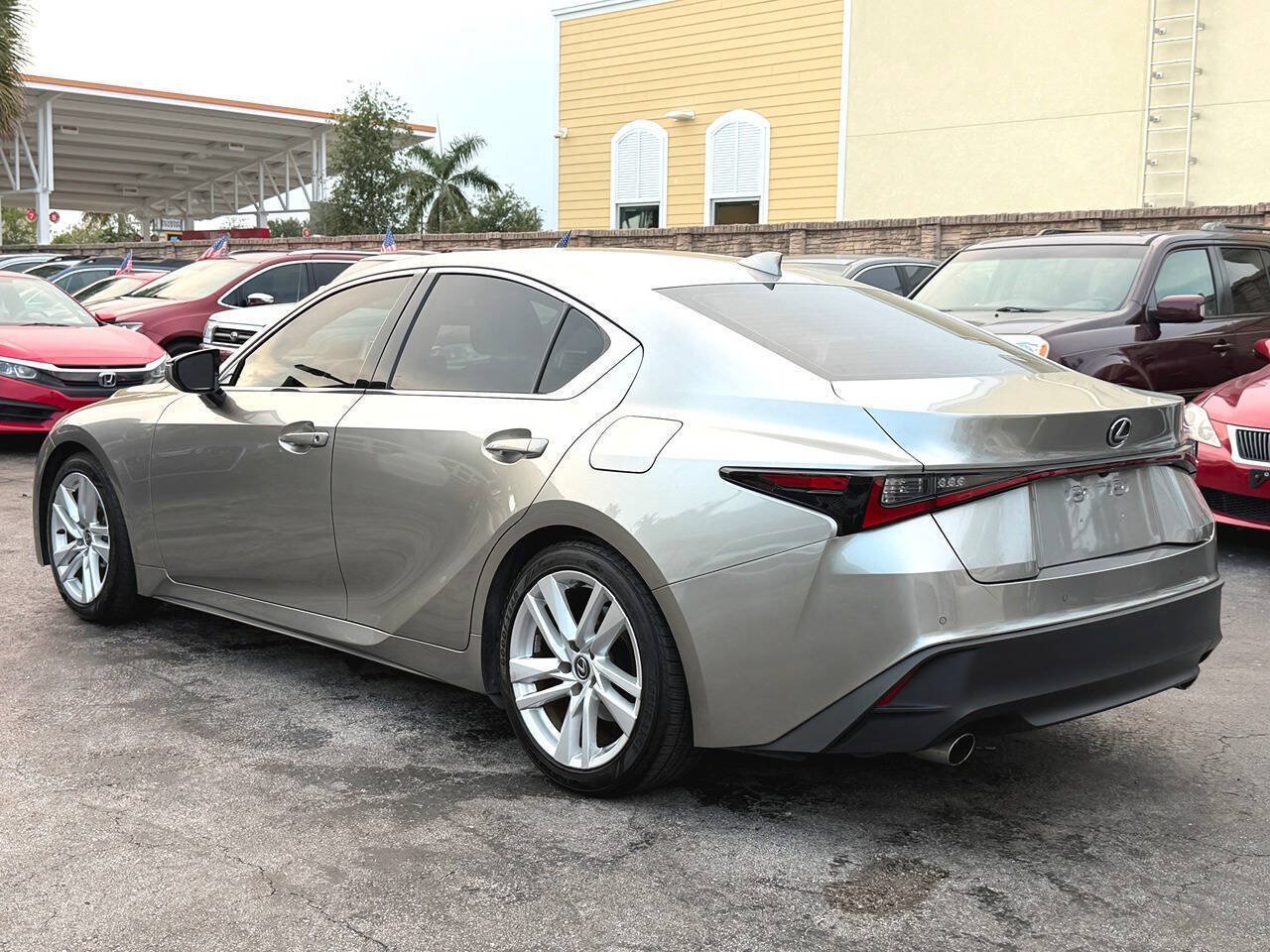 Used 2023 Lexus IS 300 w/ Comfort Package RWD image 17