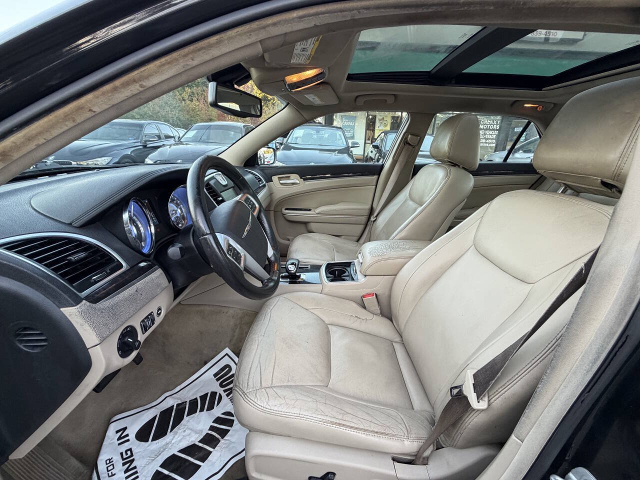 Used 2013 Chrysler 300 AWD image 9