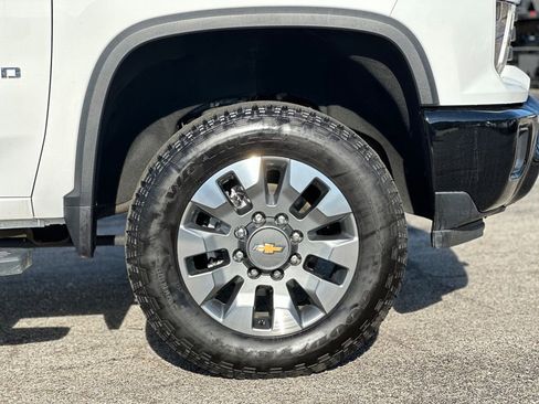 Used 2024 Chevrolet Silverado 2500 Custom w/ Custom Value Package image 28