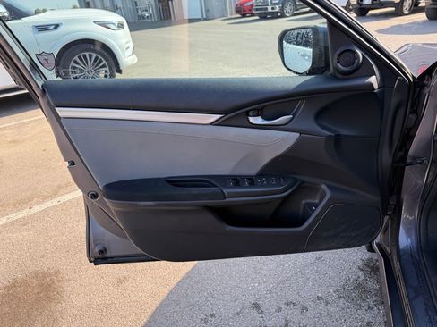 Used 2016 Honda Civic EX image 7