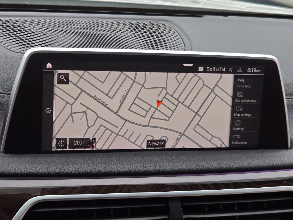 Used 2021 BMW 740i w/ M Sport Package RWD image 18