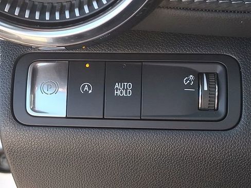 Used 2025 Chevrolet Equinox LT FWD image 23