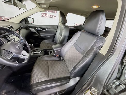 Certified 2022 Nissan Rogue Sport SV w/ Technology Package image 25