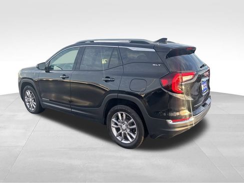 Used 2024 GMC Terrain SLT image 4