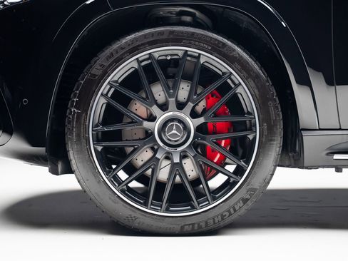 Used 2024 Mercedes-Benz GLS 63 AMG 4MATIC image 21