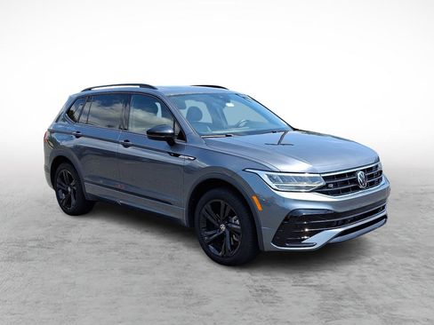 Used 2024 Volkswagen Tiguan SE R-Line image 7