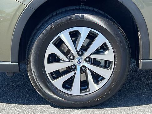 Used 2022 Subaru Outback Premium AWD/4WD image 9