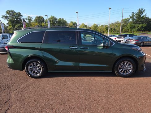 Certified 2026 Toyota Sienna XLE AWD/4WD image 2