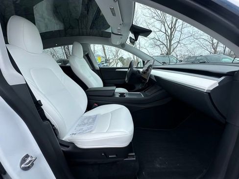 Used 2023 Tesla Model Y Long Range image 28
