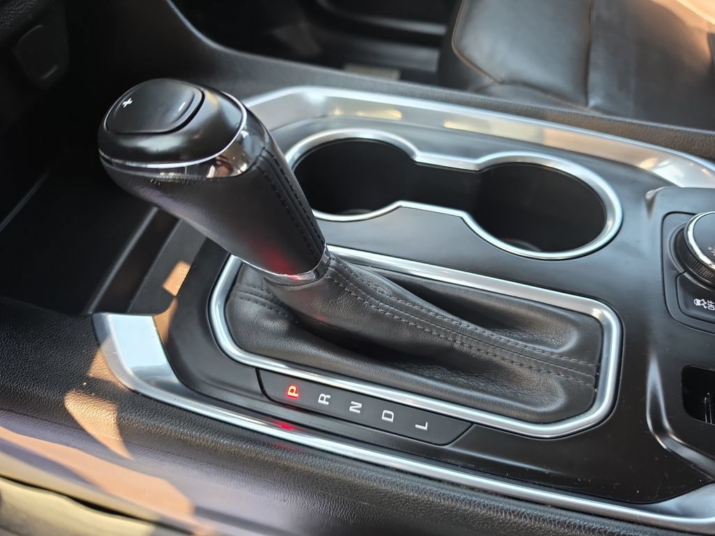 Used 2020 Chevrolet Traverse RS FWD image 22