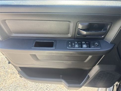 Used 2017 RAM 1500 Express image 13