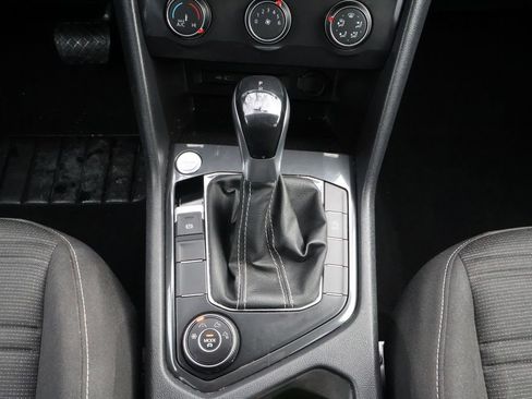 Used 2022 Volkswagen Tiguan S image 19