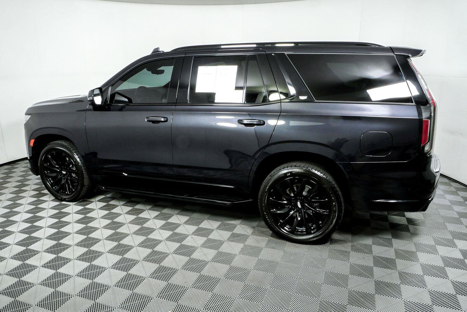 Certified 2023 Cadillac Escalade Sport AWD/4WD image 32