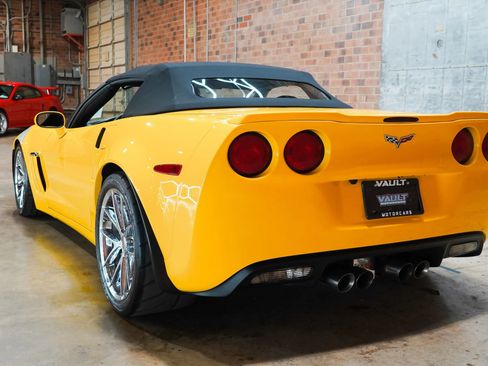 Used 2010 Chevrolet Corvette Grand Sport w/ Preferred Equipment Group RWD image 13