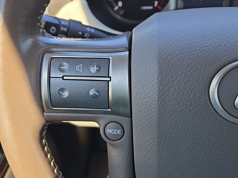 Used 2018 Lexus GX 460 image 23