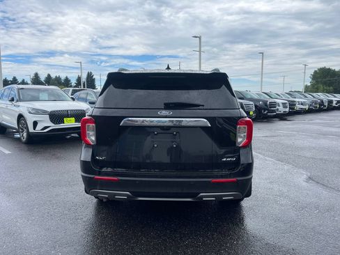 Used 2021 Ford Explorer XLT w/ Equipment Group 202A AWD/4WD image 3