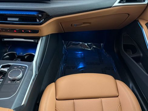 Used 2025 BMW 330i Sedan w/ Convenience Package image 28