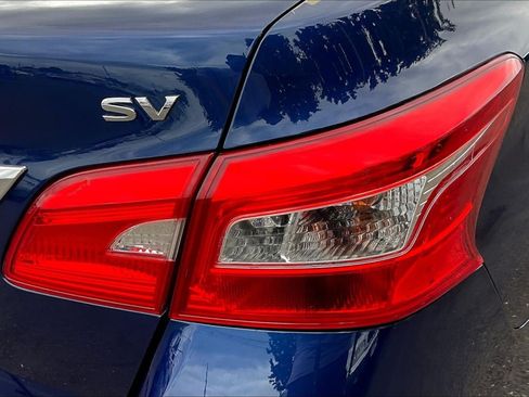 Used 2018 Nissan Sentra SV FWD image 22