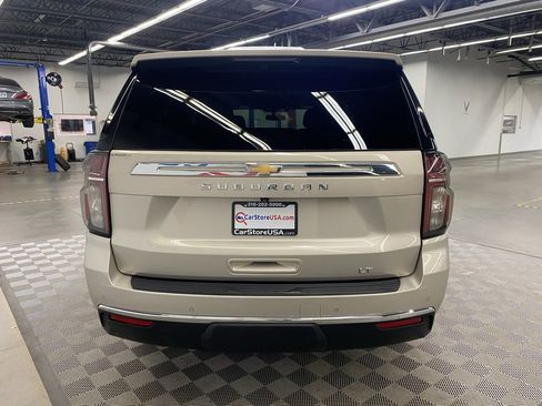 Used 2021 Chevrolet Suburban LT image 9