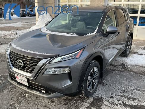 Used 2023 Nissan Rogue SV image 1