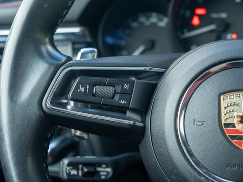 Certified 2023 Porsche Macan AWD/4WD image 24