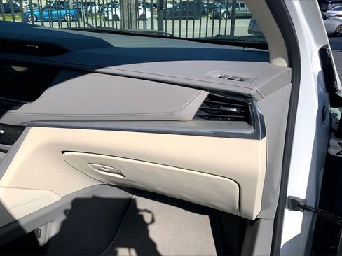 Certified 2023 Cadillac XT5 Premium Luxury w/ Technology Package image 18