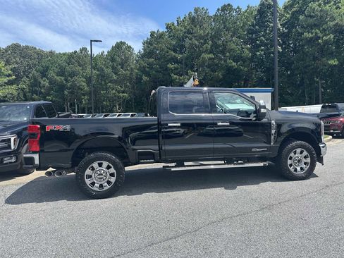 Used 2024 Ford F350 Lariat w/ Chrome Package image 14