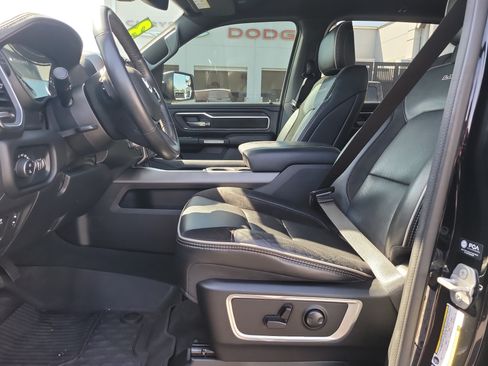Used 2023 RAM 1500 Laramie AWD/4WD image 18