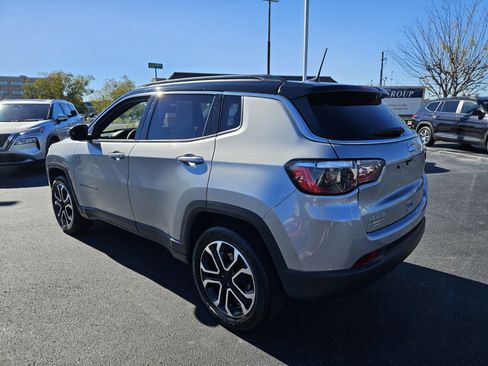 Used 2024 Jeep Compass Limited image 4