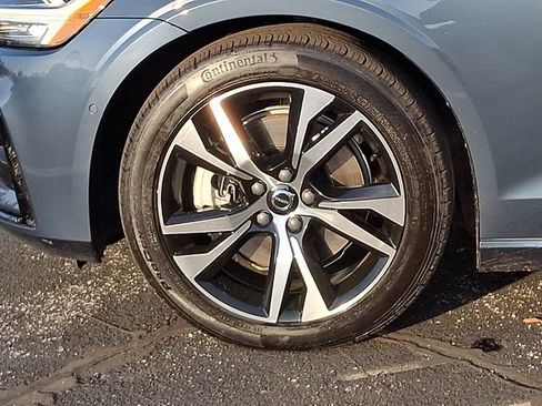 Used 2024 Volvo S60 B5 Plus AWD/4WD image 8