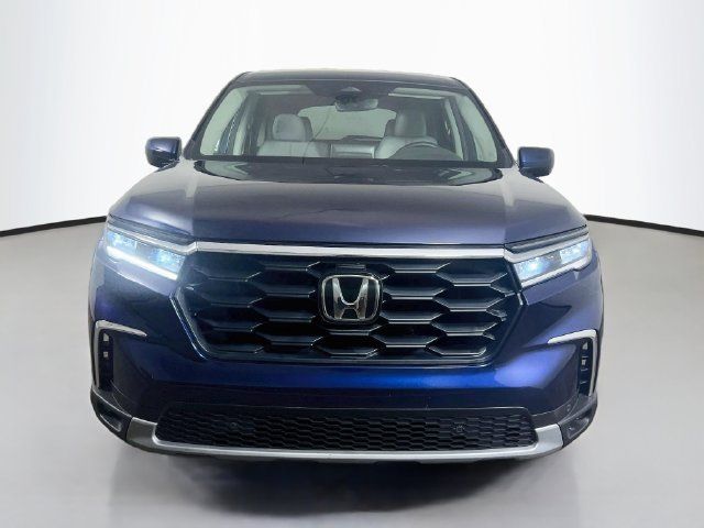 Used 2025 Honda Pilot EX-L image 2