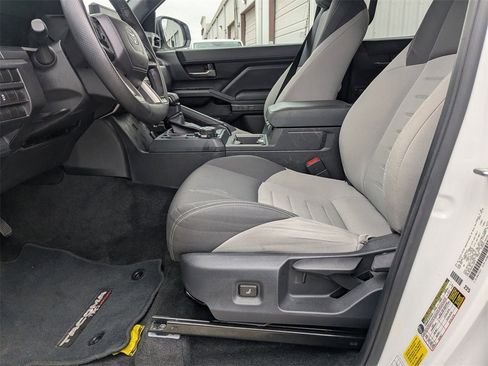 Used 2025 Toyota Tacoma TRD Off-Road image 22