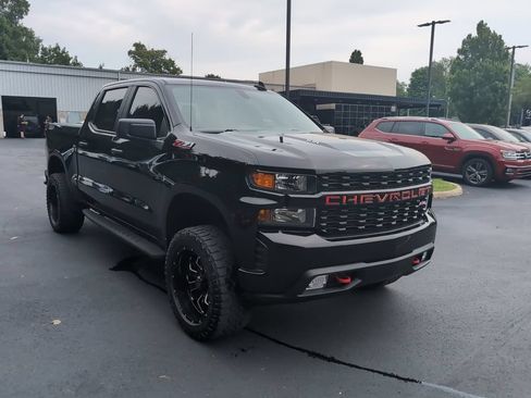 Used 2021 Chevrolet Silverado 1500 Custom Trail Boss AWD/4WD image 2