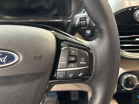 Used 2022 Ford Escape Titanium AWD/4WD image 30