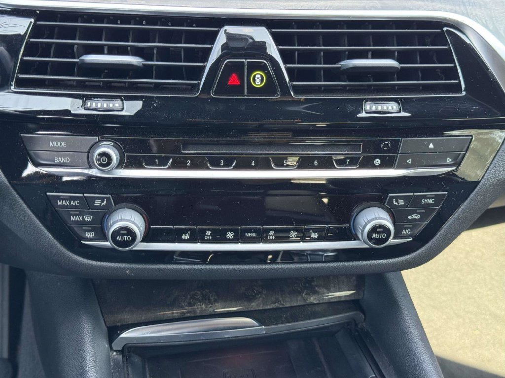 Used 2019 BMW 530i xDrive w/ Premium Package AWD/4WD image 6