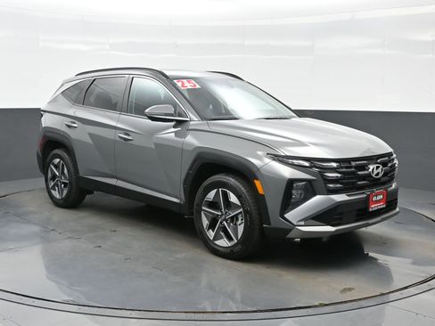Used 2025 Hyundai Tucson SEL AWD/4WD image 8