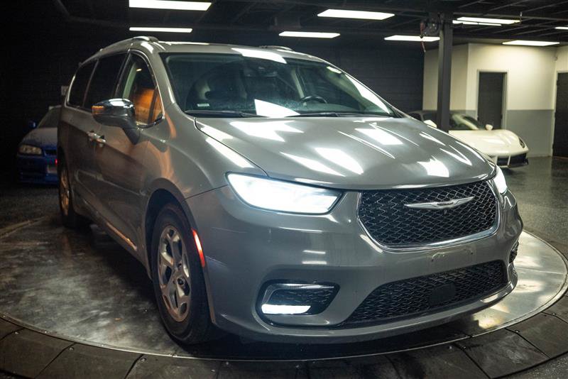 Used 2022 Chrysler Pacifica Limited FWD image 5